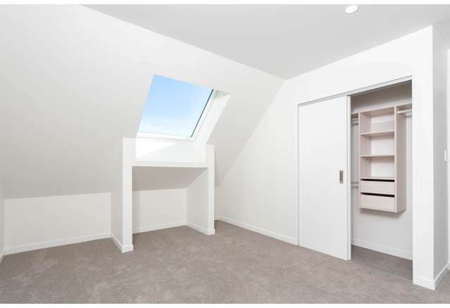 Modern Townhouse in Royal Oak for rent!