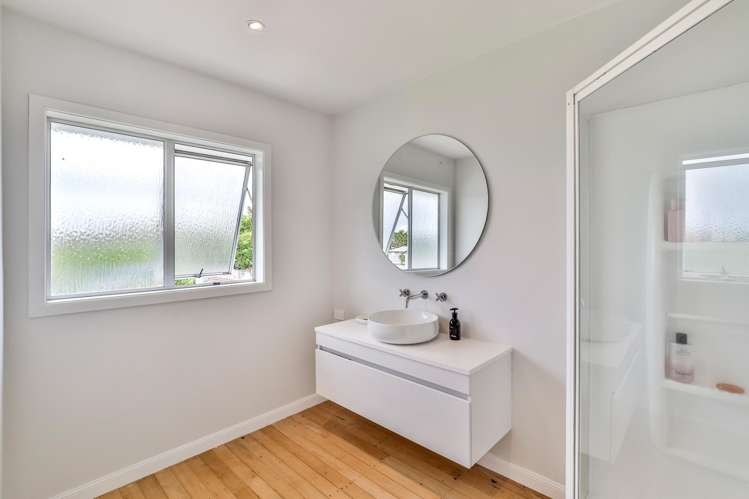 63 Tiroroa Avenue Te Atatu South_13