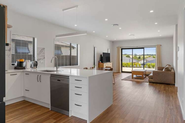 42 Siren Street Wainui_7