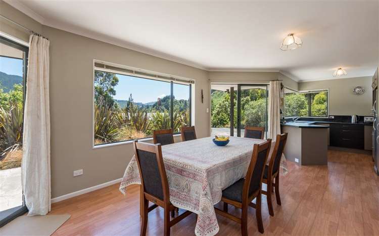 98 Mac'S Road Hira_8