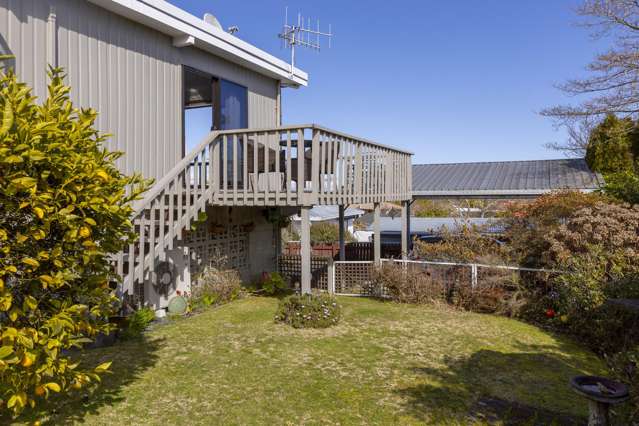 Unmissable Value in Golders Place!