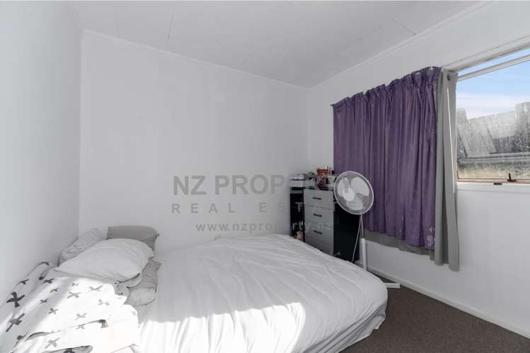 46 Parrs Cross Road Henderson_17