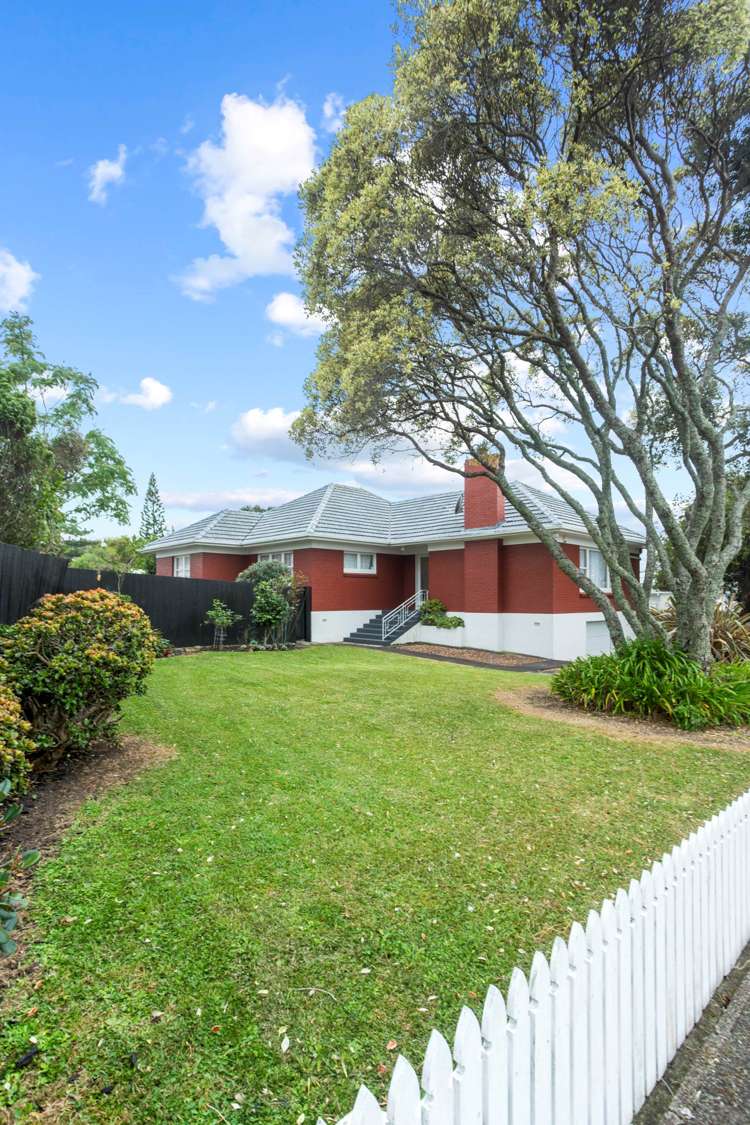 2 Maui Street New Lynn_18