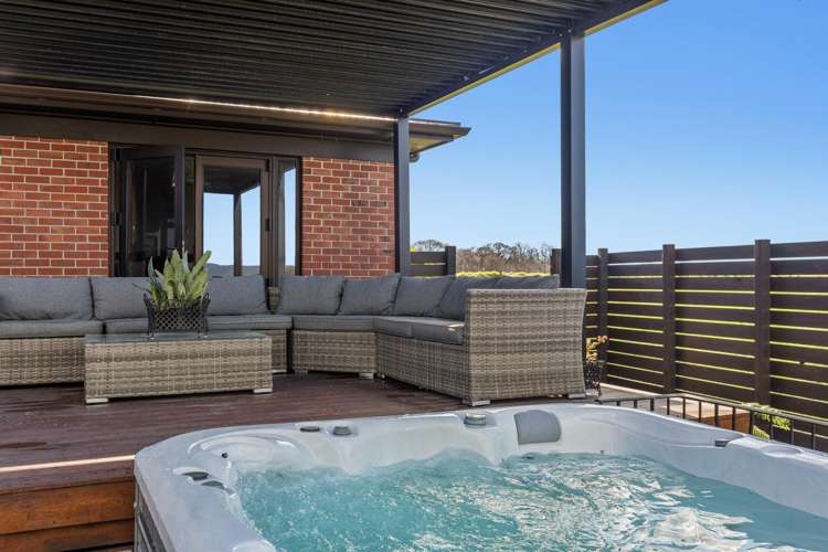 97 East Bank Road Thornton_13