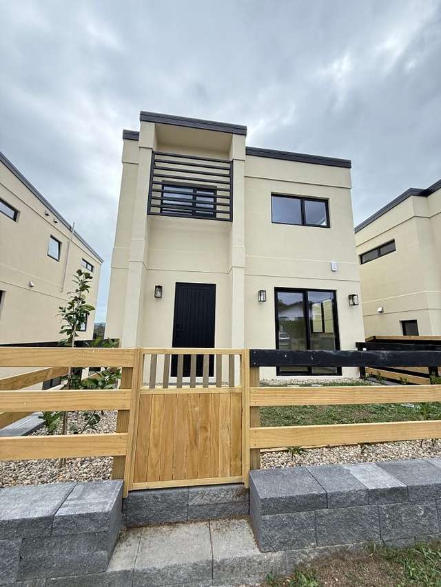 86 Tiriwa Drive Massey_1