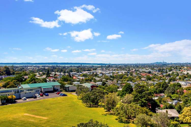 702/6 Waikumete Road Glen Eden_17