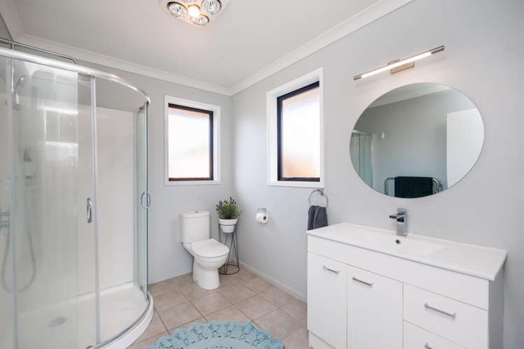 35 Chestnut Close Kelvin Grove_23