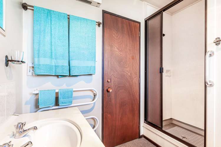 9 Flaxwood Lane Waltham_13