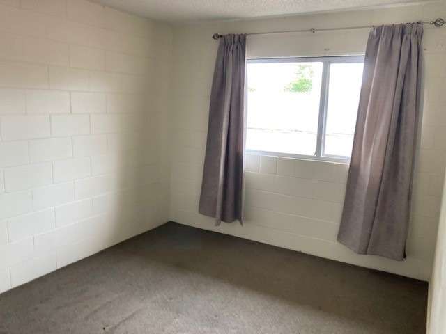 3/5a Kitchener Street 1055_3