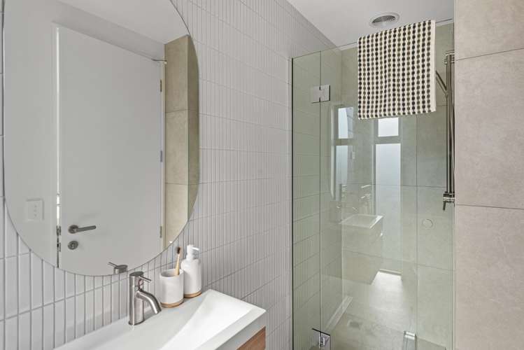 5/13 Donald Place Merivale_9