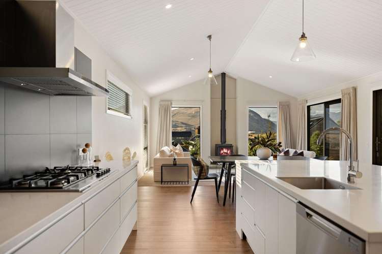 10 Ellesmere Avenue Jacks Point_3