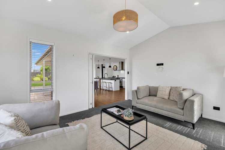 43 Sunline Avenue Lincoln_12