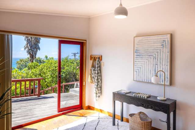 100 Trig Hill Road Onetangi_1