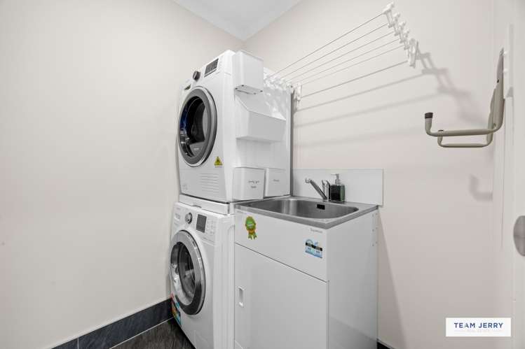 35 Arrowsmith Drive Flat Bush_25