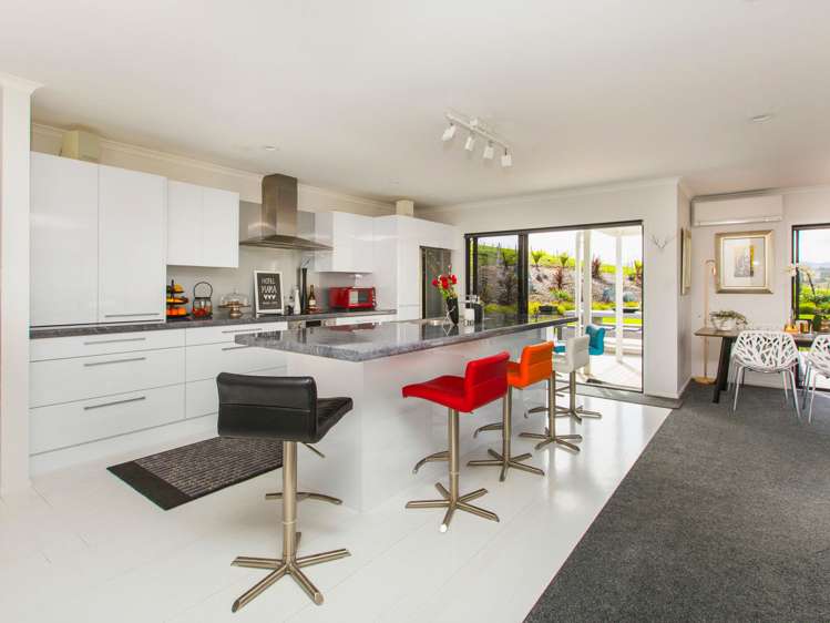 21 Laly Haddon Place Matakana_5