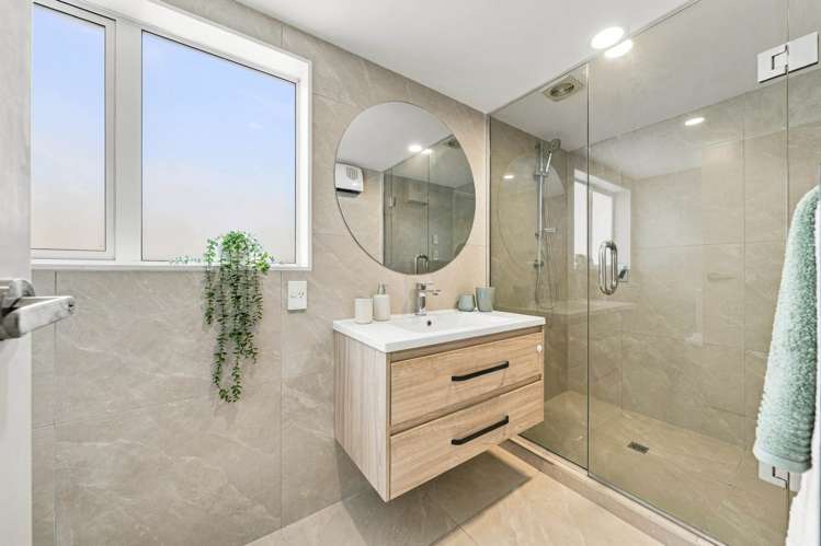 4A Pauline Place Bucklands Beach_14