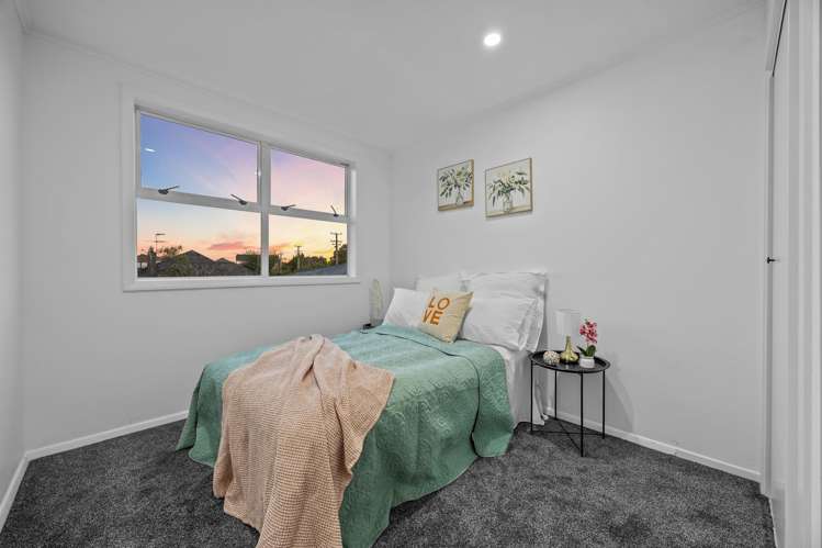 1/2 Enderby Drive Te Atatu Peninsula_17