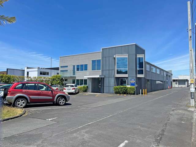 1/229 Archers Road Wairau Valley_1