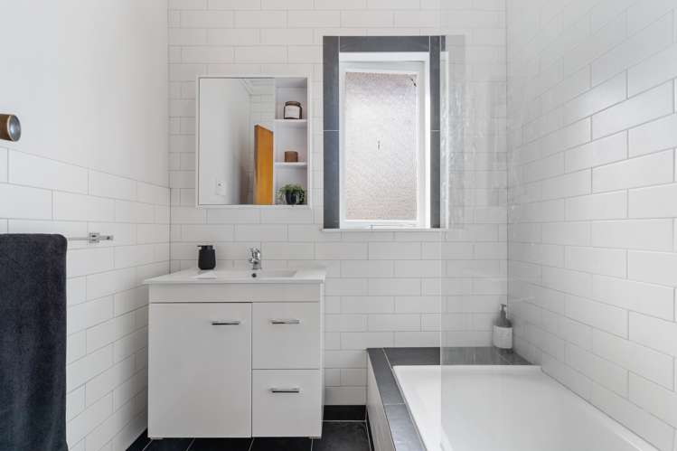 77 Kohu Road Titirangi_10