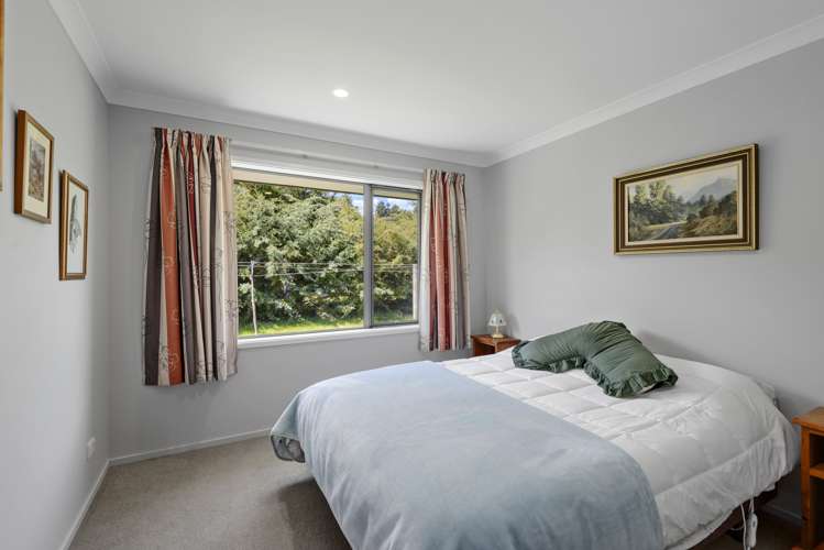 722 Downs Road West Eyreton_9