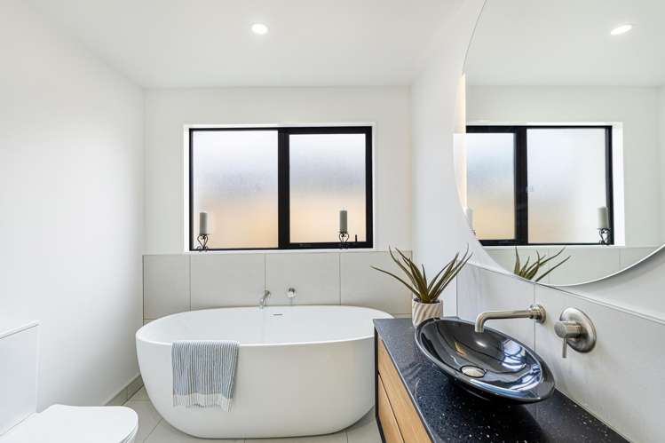 35 Stackwood Avenue Woodend_13