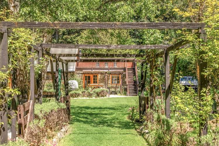 426 Aubrey Road Wanaka_8