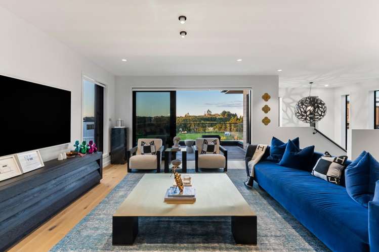 12 Grand Ridge Avenue Flat Bush_2