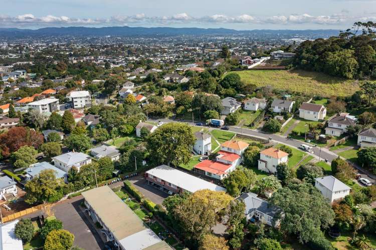 1-7/63E Owairaka Avenue Mount Albert_11