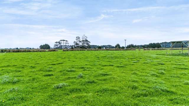 Your Own Grazing Block So Close To Town