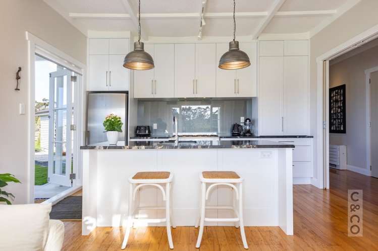 93 Alf Access Road Helensville_17