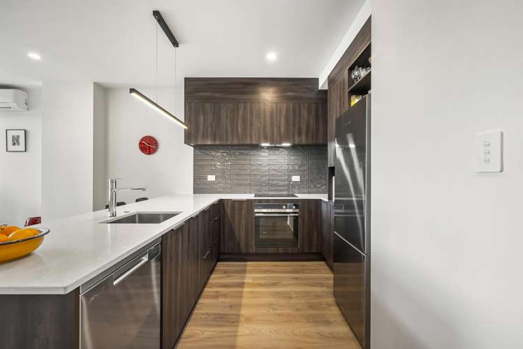 8/18 Karengo Street_4