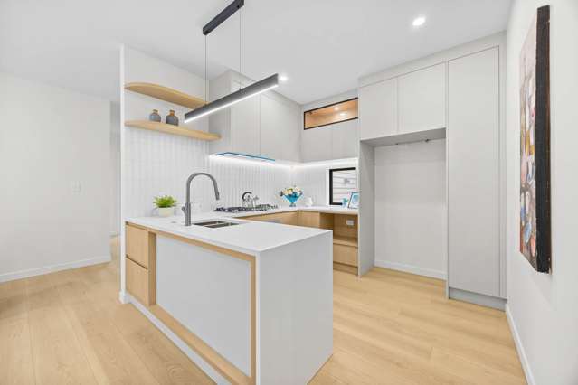 12 & 14 Furlough Road Opaheke_3