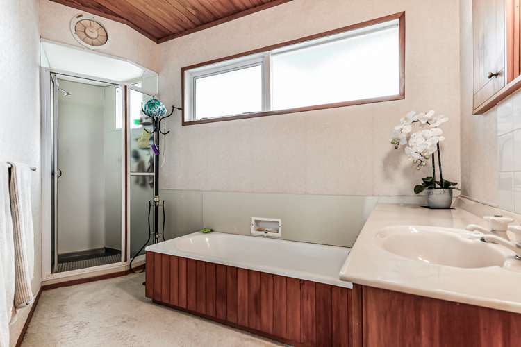 765 River Road Chartwell_19