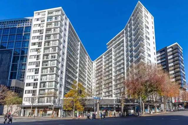 Fully Furnished Two-Bedroom Apartment â Convenient City Living