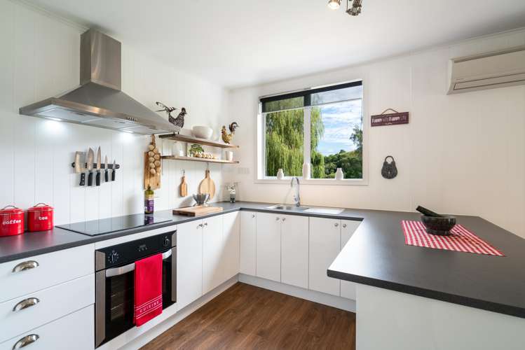 34 Harrington Street Lawrence_7