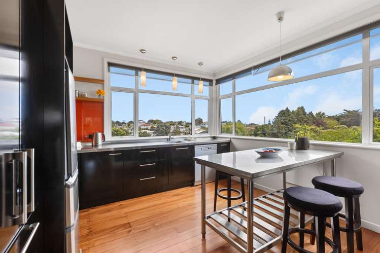 168 Seaview Road Westown_1