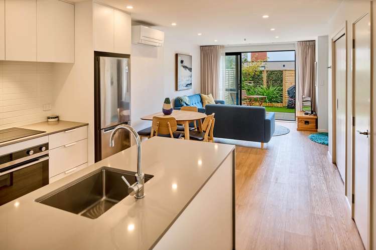 10/564 High Street Boulcott_5