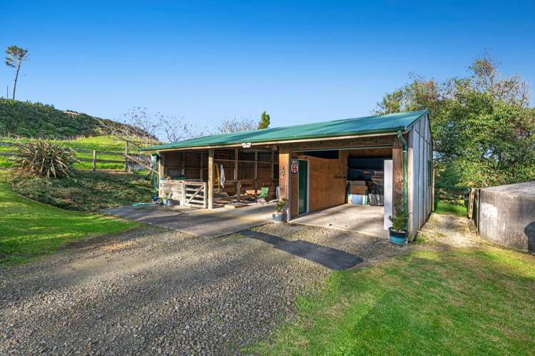 88 Pipitiwai Drive Helensville_26