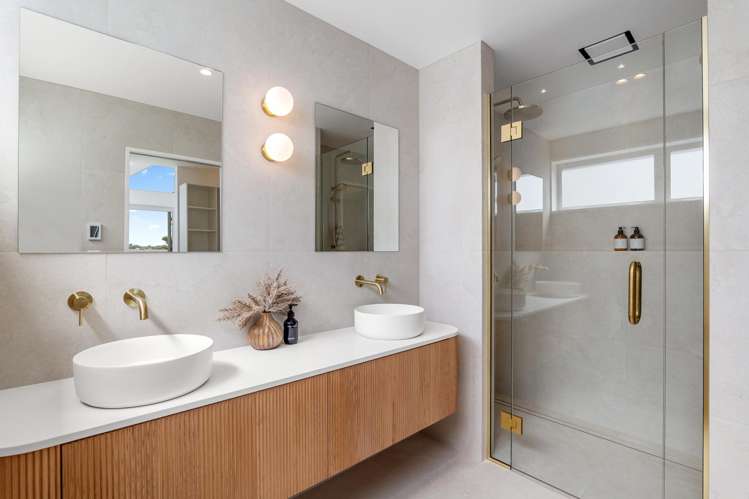 2/1 The Brae Mt Pleasant_15