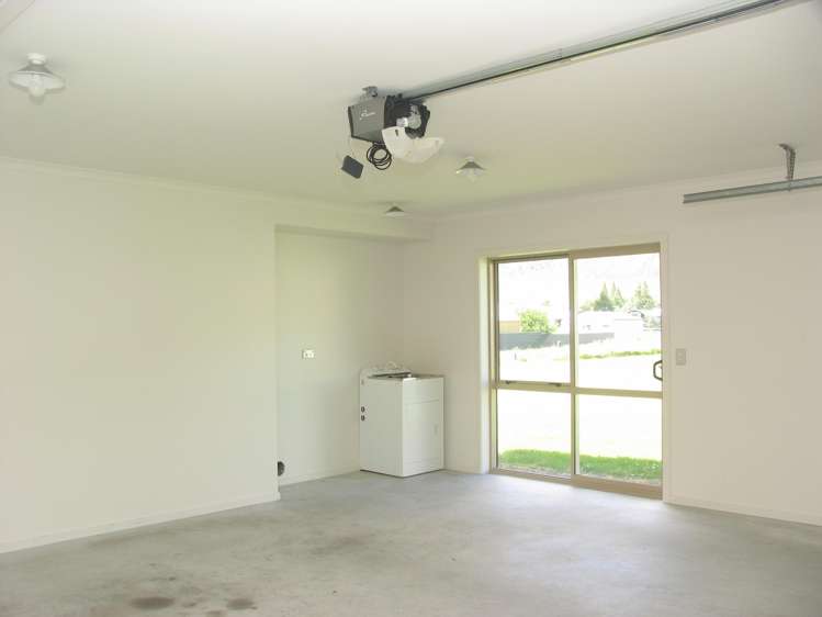 8 Hector Close Kingston_17