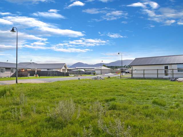 18 Lakeland Avenue Twizel_2