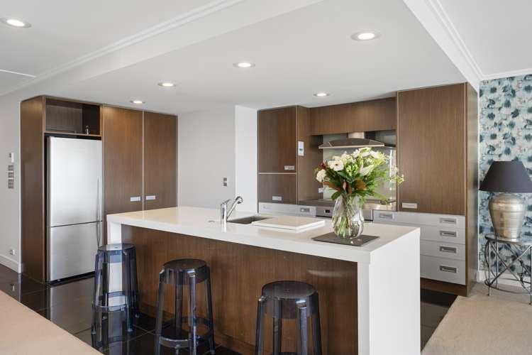 1/225 Lake Terrace Waipahihi_9