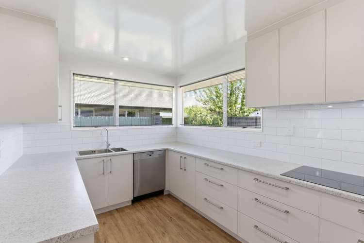 2/10 Baretta Street Somerfield_7