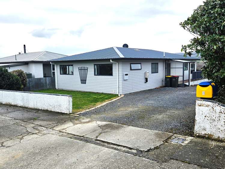 8 Macandrew Street_1