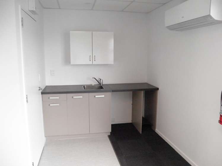 3/27 Waterman Place Ferrymead_2