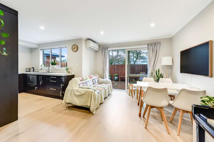 5/11 Jones Crescent Melville_12