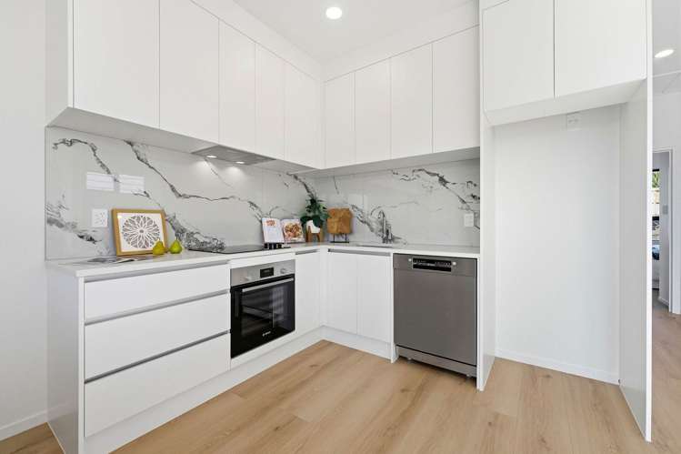 Lots1-3/12 Totaravale Drive Totara Vale_9