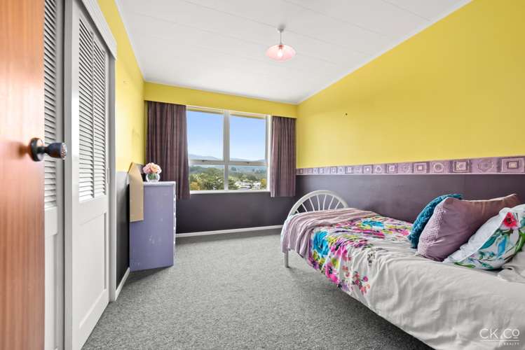12 Alleyne Court Brown Owl_12