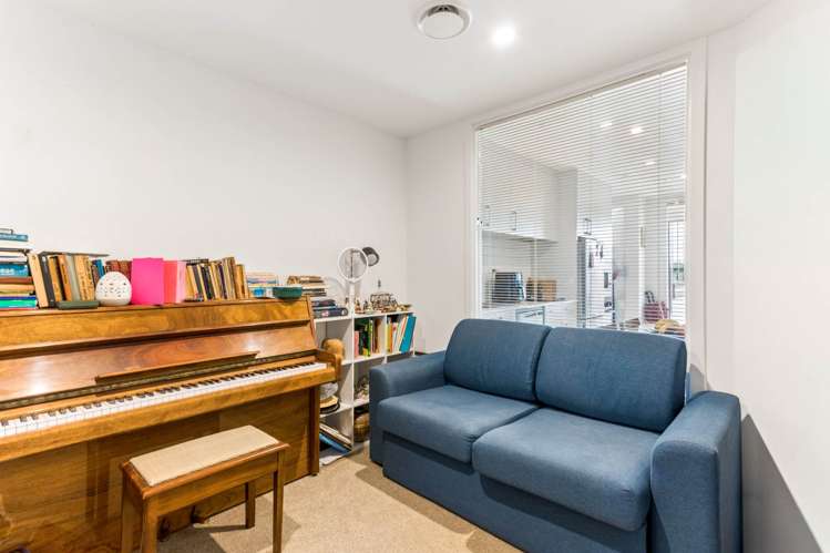 201/8 Waikumete Road Glen Eden_7