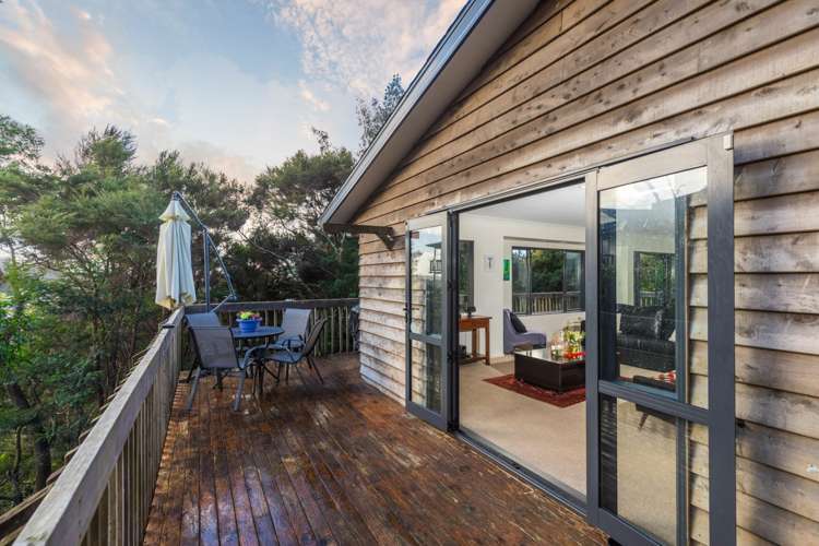 19 Springwater Vale Unsworth Heights_15